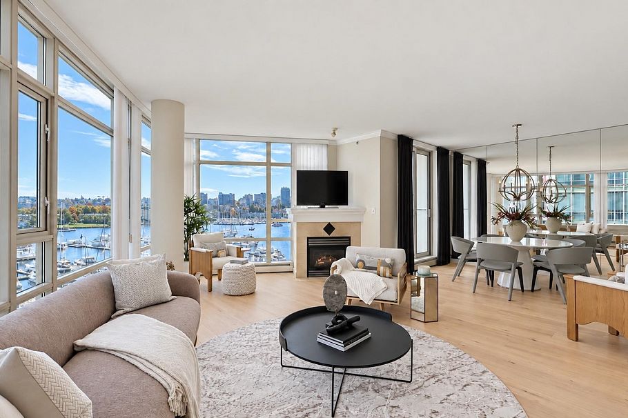 701 1111 Marinaside Crescent Vancouver, BC - 9