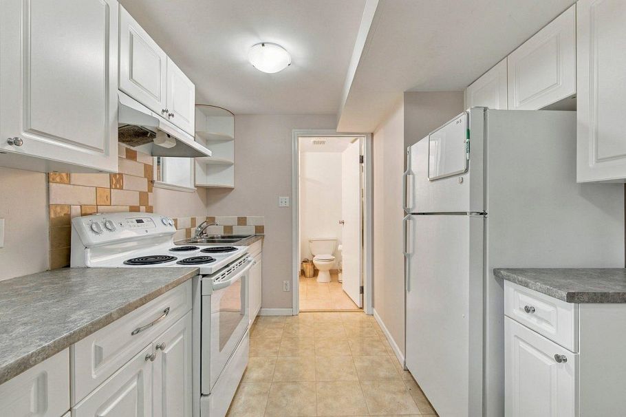 355 E 4th Street North Vancouver, BC - 29