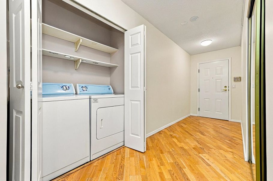 214 121 W 29 Street North Vancouver, BC - 25
