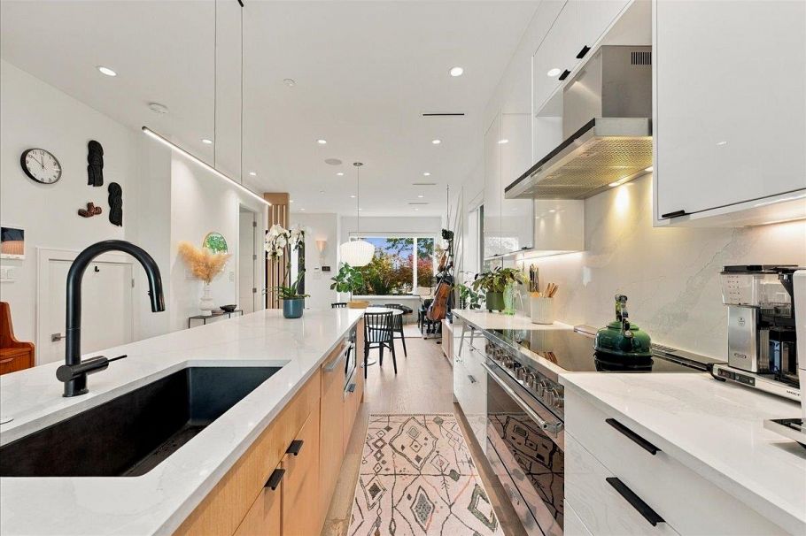 4837 Ross Street Vancouver, BC - 4