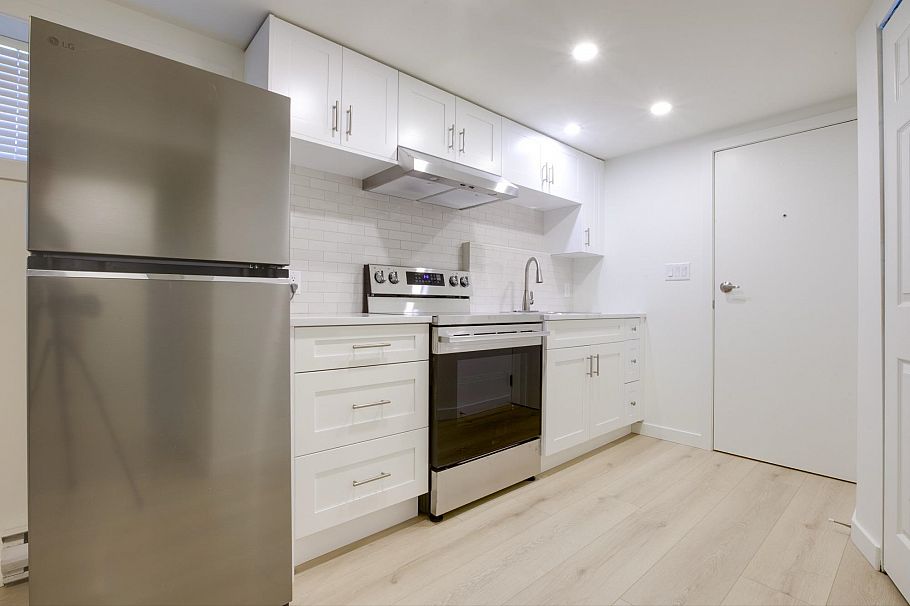 1338 E 37th Avenue Vancouver, BC - 25