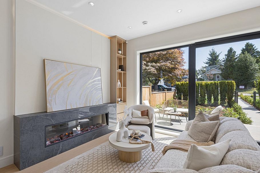 1 2815 Trinity Street Vancouver, BC - 5