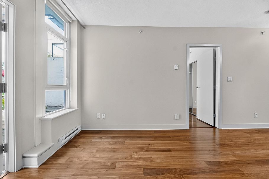 314 2268 W Broadway Vancouver, BC - 10
