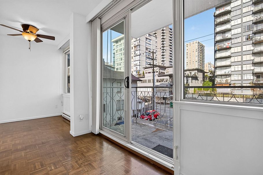 401 1219 Harwood Street Vancouver, BC - 21
