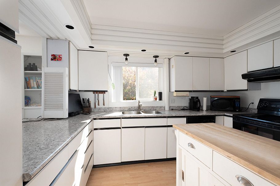 2648 Panorama Drive North Vancouver, BC - 4