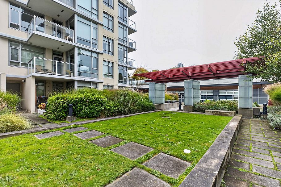 314 2268 W Broadway Vancouver, BC - 20