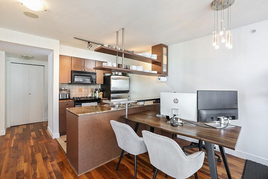 1906 1438 Richards Street Vancouver, BC - 5