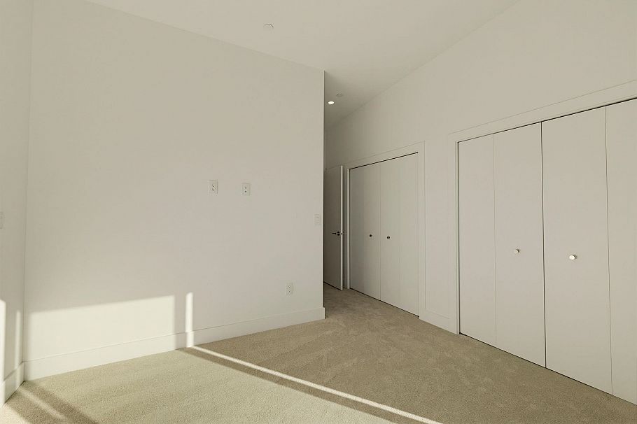 2 328 W 14th Street North Vancouver, BC - 20