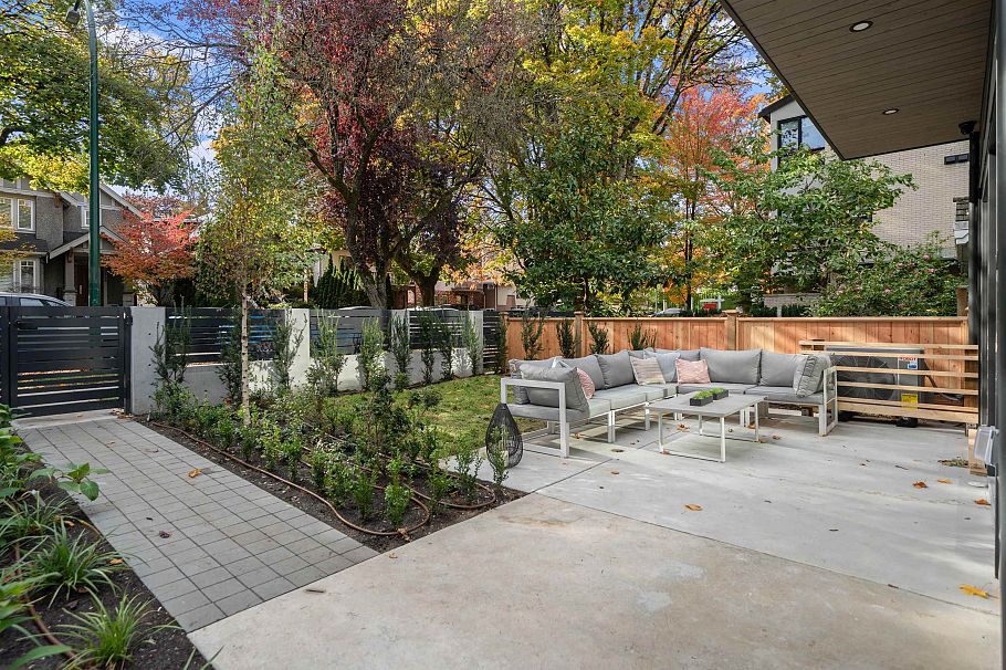 1 3657 W 11th Avenue Vancouver, BC - 34