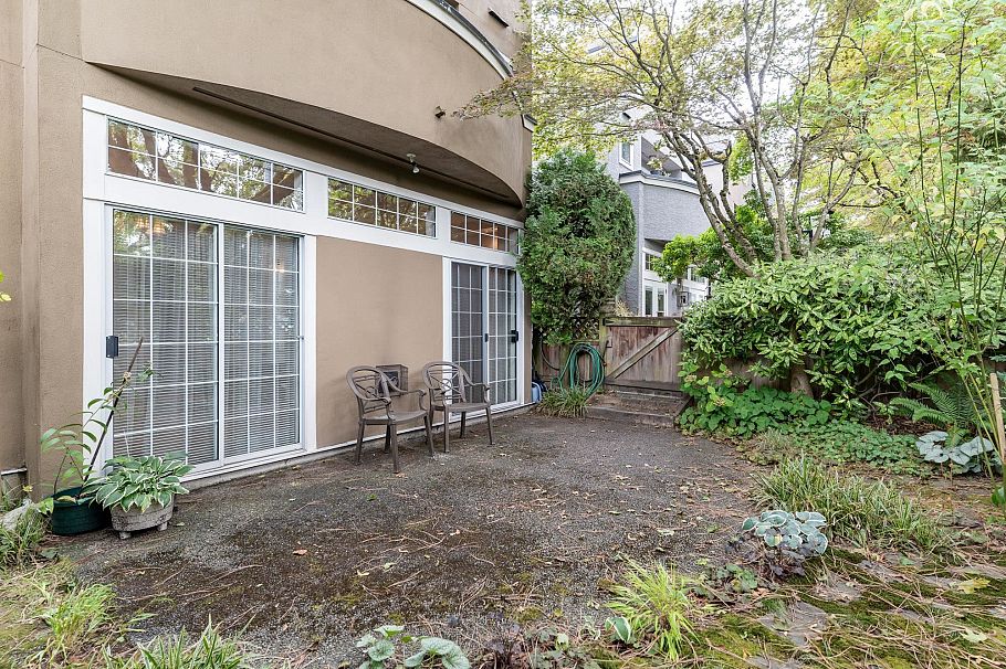 3581 W 6th Avenue Vancouver, BC - 27
