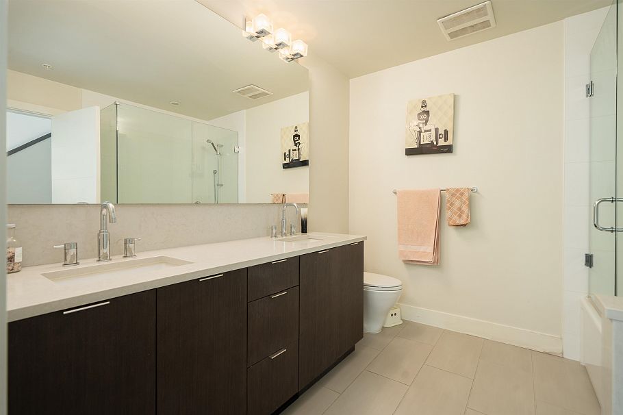 6190 Oak Street Vancouver, BC - 17