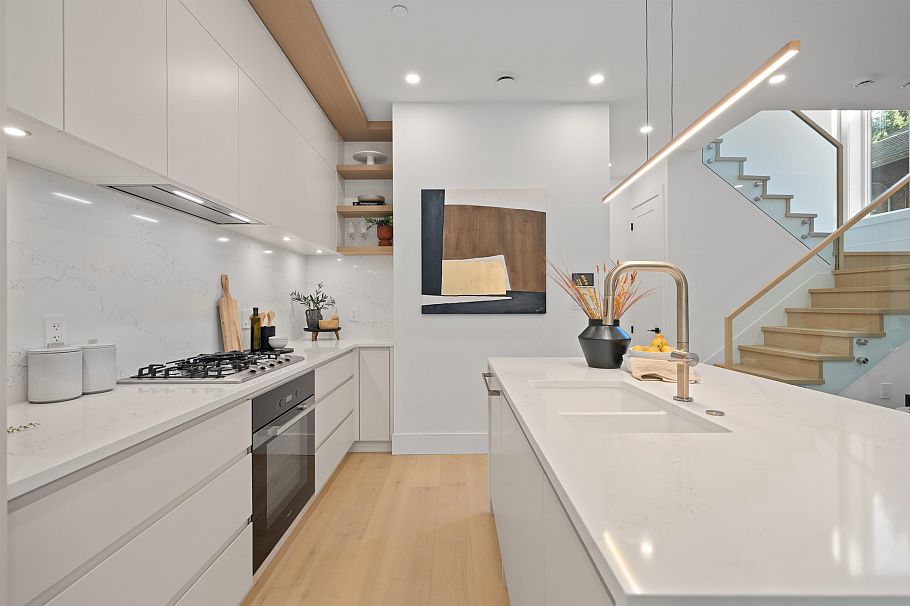 1 3657 W 11th Avenue Vancouver, BC - 29