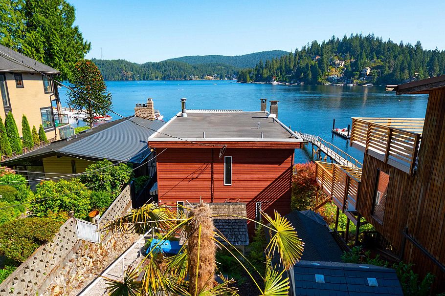 2648 Panorama Drive North Vancouver, BC - 35