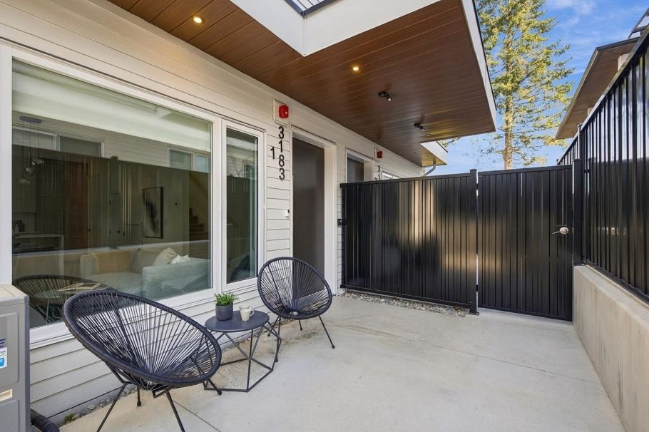 1 3183 Graveley Street Vancouver, BC - 3