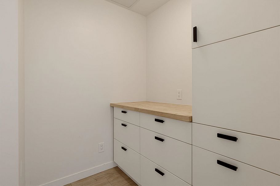 G4 625 E 3rd Street North Vancouver, BC - 9
