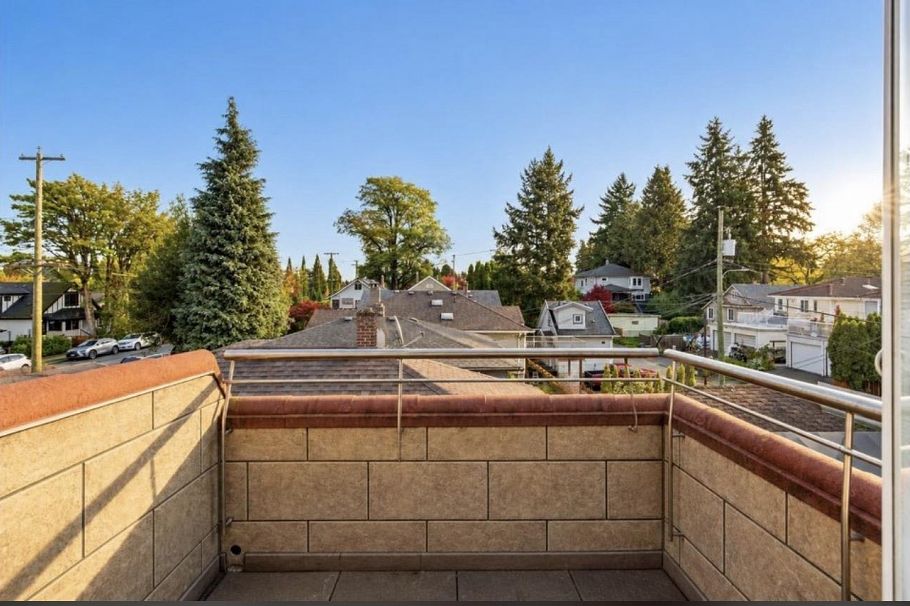 368 E 33rd Avenue Vancouver, BC - 25