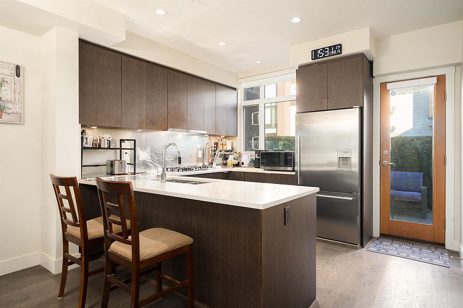 6190 Oak Street Vancouver, BC - 8