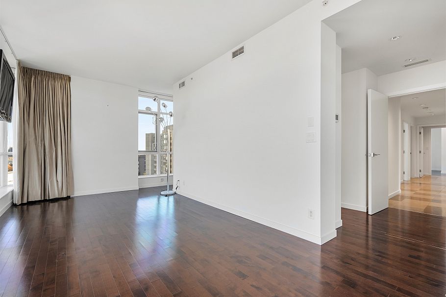 1601 5989 Walter Gage Road Vancouver, BC - 18