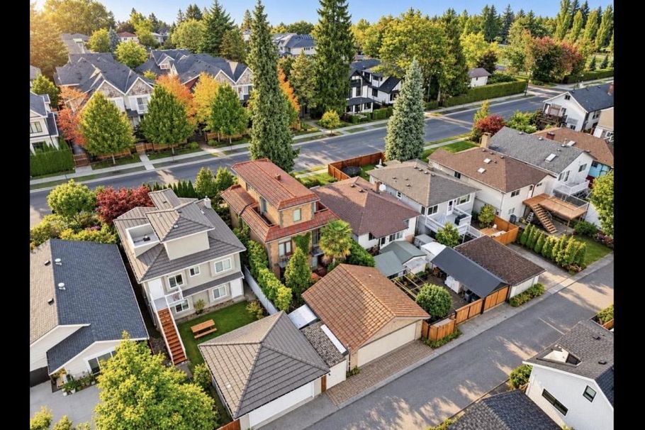 368 E 33rd Avenue Vancouver, BC - 35