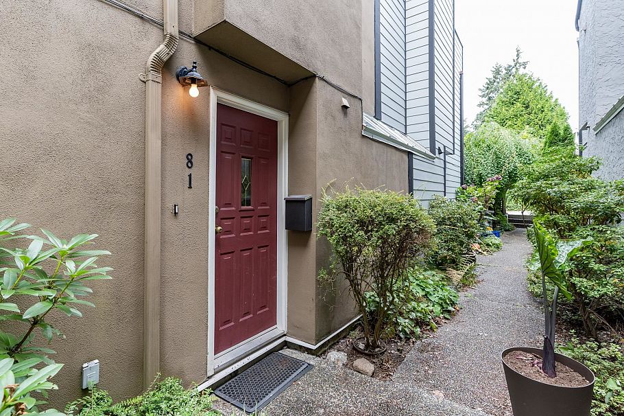 3581 W 6th Avenue Vancouver, BC - 4