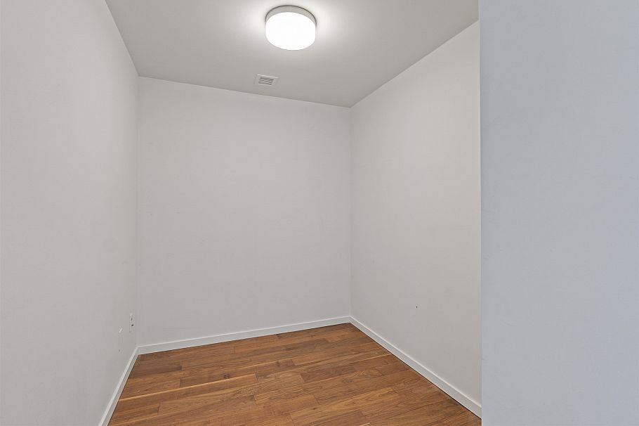 915 8488 Cornish Street Vancouver, BC - 19
