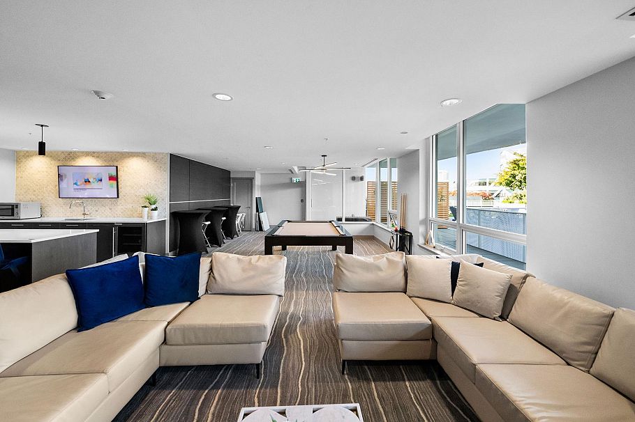 806 118 Carrie Cates Court North Vancouver, BC - 9