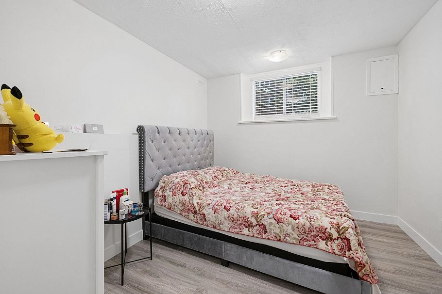 456 Montroyal Boulevard North Vancouver, BC - 32
