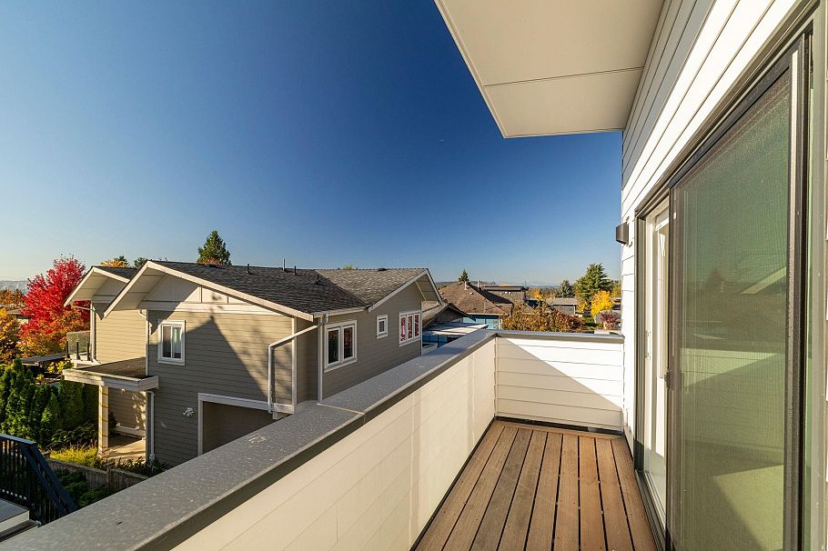 2 328 W 14th Street North Vancouver, BC - 21