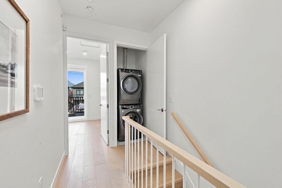 1 3183 Graveley Street Vancouver, BC - 15