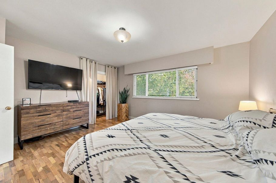 355 E 4th Street North Vancouver, BC - 20