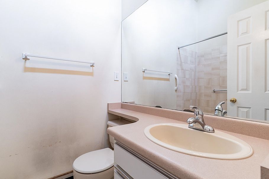 3581 W 6th Avenue Vancouver, BC - 16