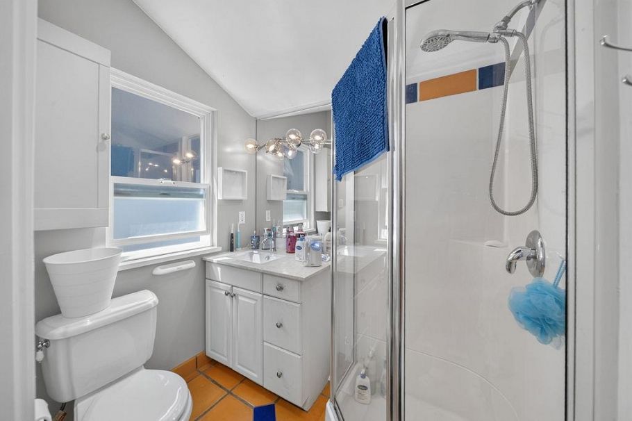 4327 W 12th Avenue Vancouver, BC - 23