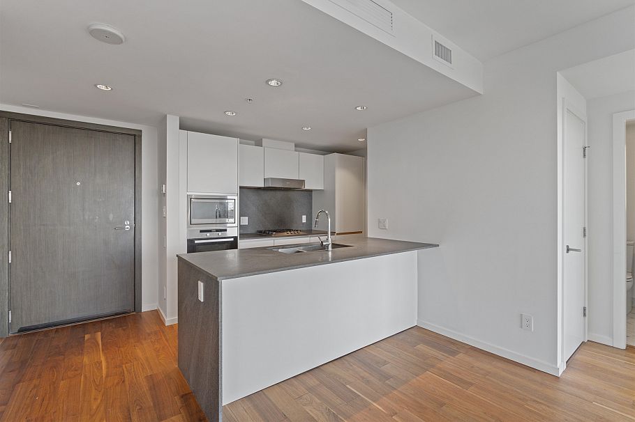 915 8488 Cornish Street Vancouver, BC - 8