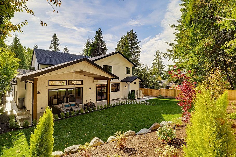 868 Canyon Boulevard North Vancouver, BC - 37