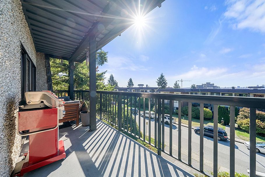 204 150 E 5th Street North Vancouver, BC - 20