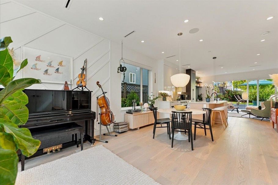 4837 Ross Street Vancouver, BC - 2