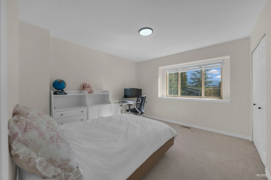 3265 Chaucer Avenue North Vancouver, BC - 16