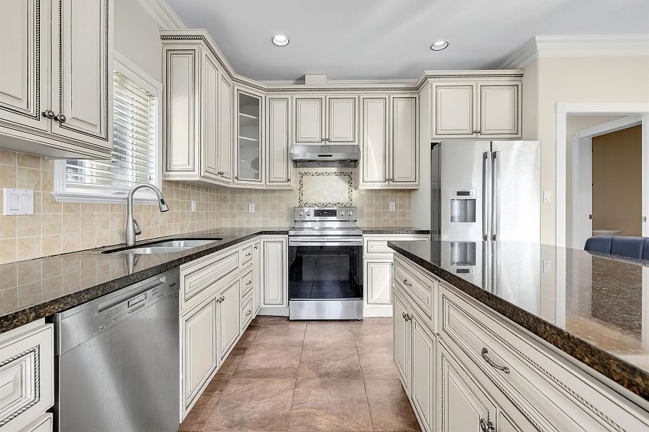 1956 W 42nd Avenue Vancouver, BC - 5