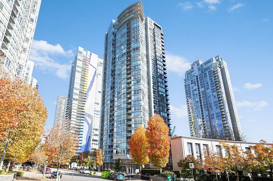 1906 1438 Richards Street Vancouver, BC - 1