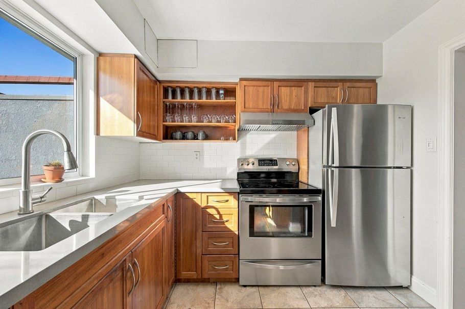 355 E 4th Street North Vancouver, BC - 10
