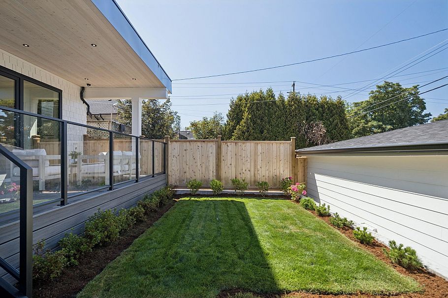 2 2815 Trinity Street Vancouver, BC - 37