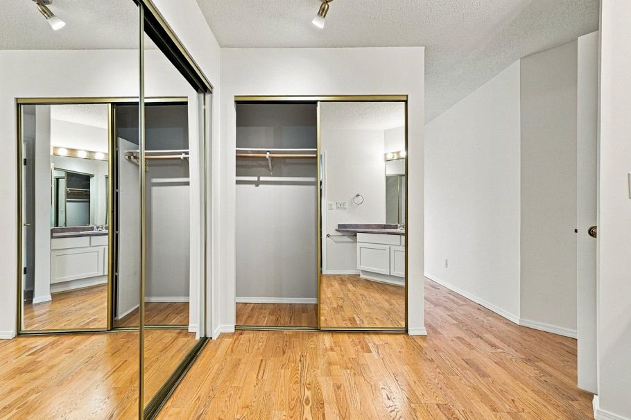 214 121 W 29 Street North Vancouver, BC - 17