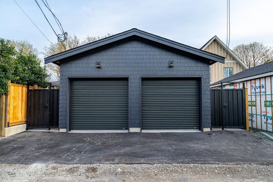 1 3345 W 13th Avenue Vancouver, BC - 24