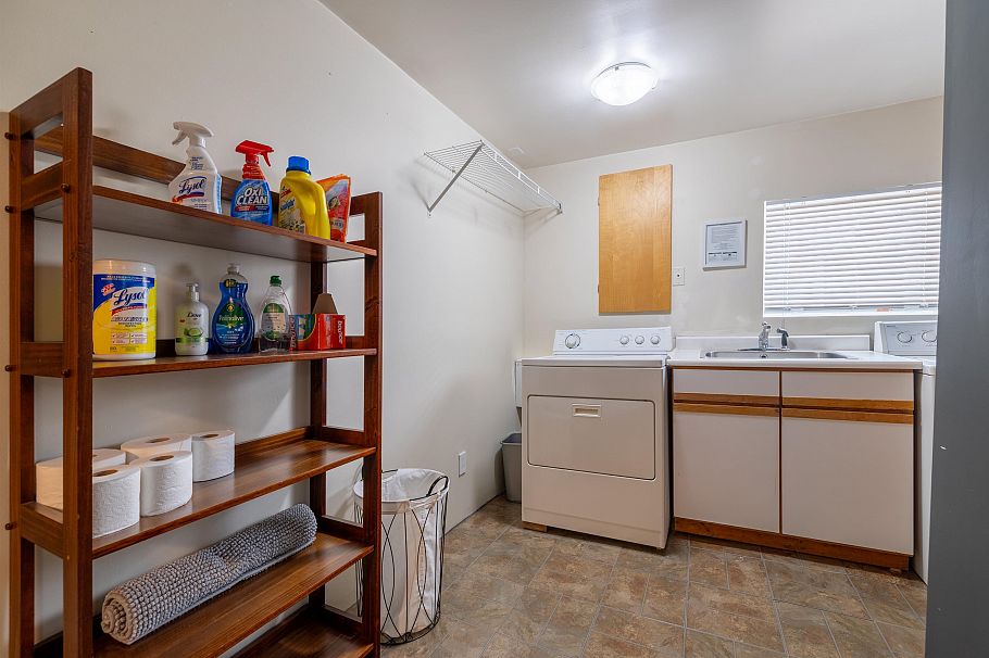 4343 W 11th Avenue Vancouver, BC - 31