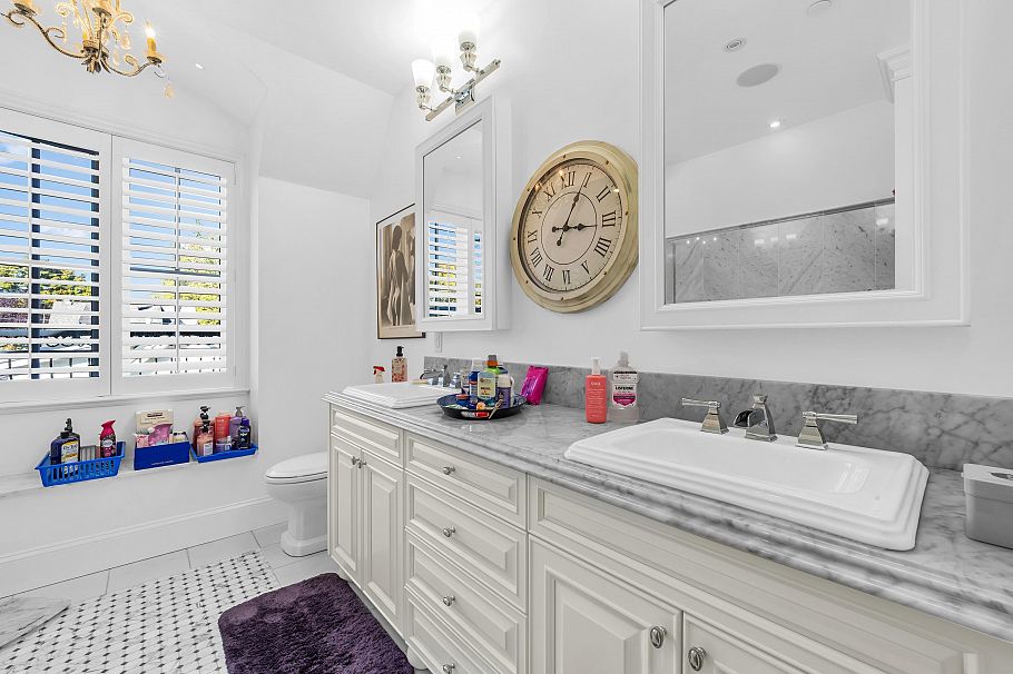 2875 Trimble Street Vancouver, BC - 25