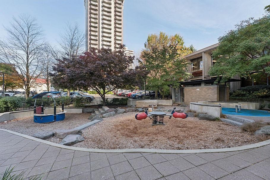 1101 158 W 13th Street North Vancouver, BC - 26