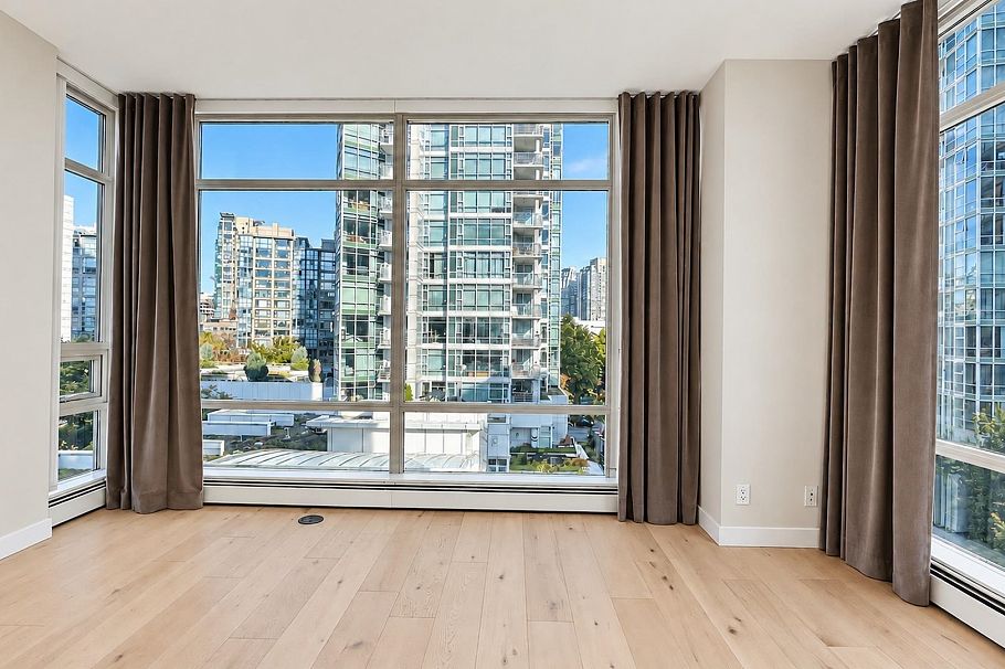 701 1111 Marinaside Crescent Vancouver, BC - 23