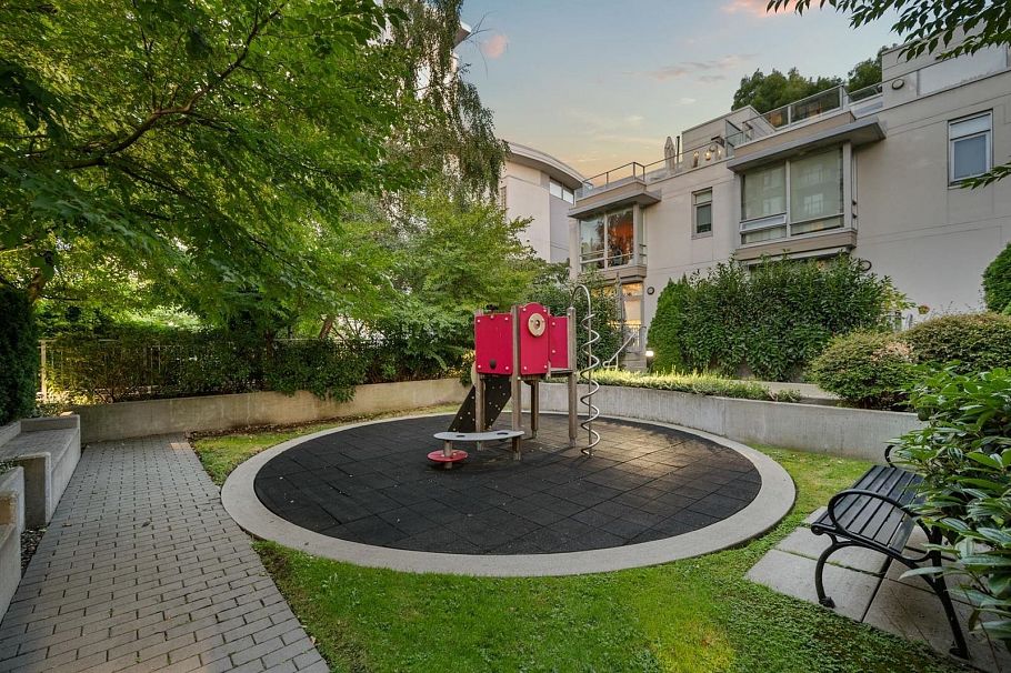 504 1675 W 8 Avenue Vancouver, BC - 28