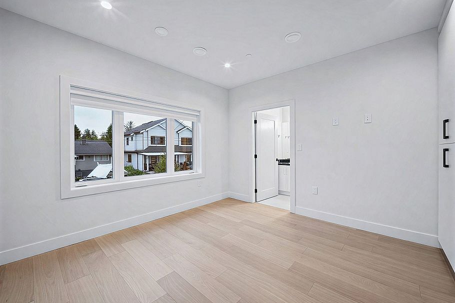 2 6989 Kerr Street Vancouver, BC - 8