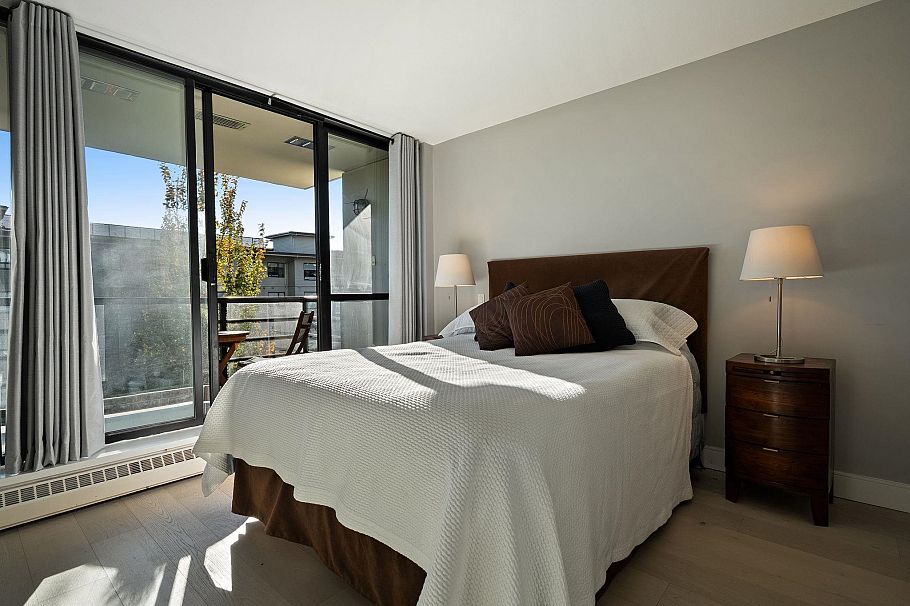 504 124 W 1st Street North Vancouver, BC - 14